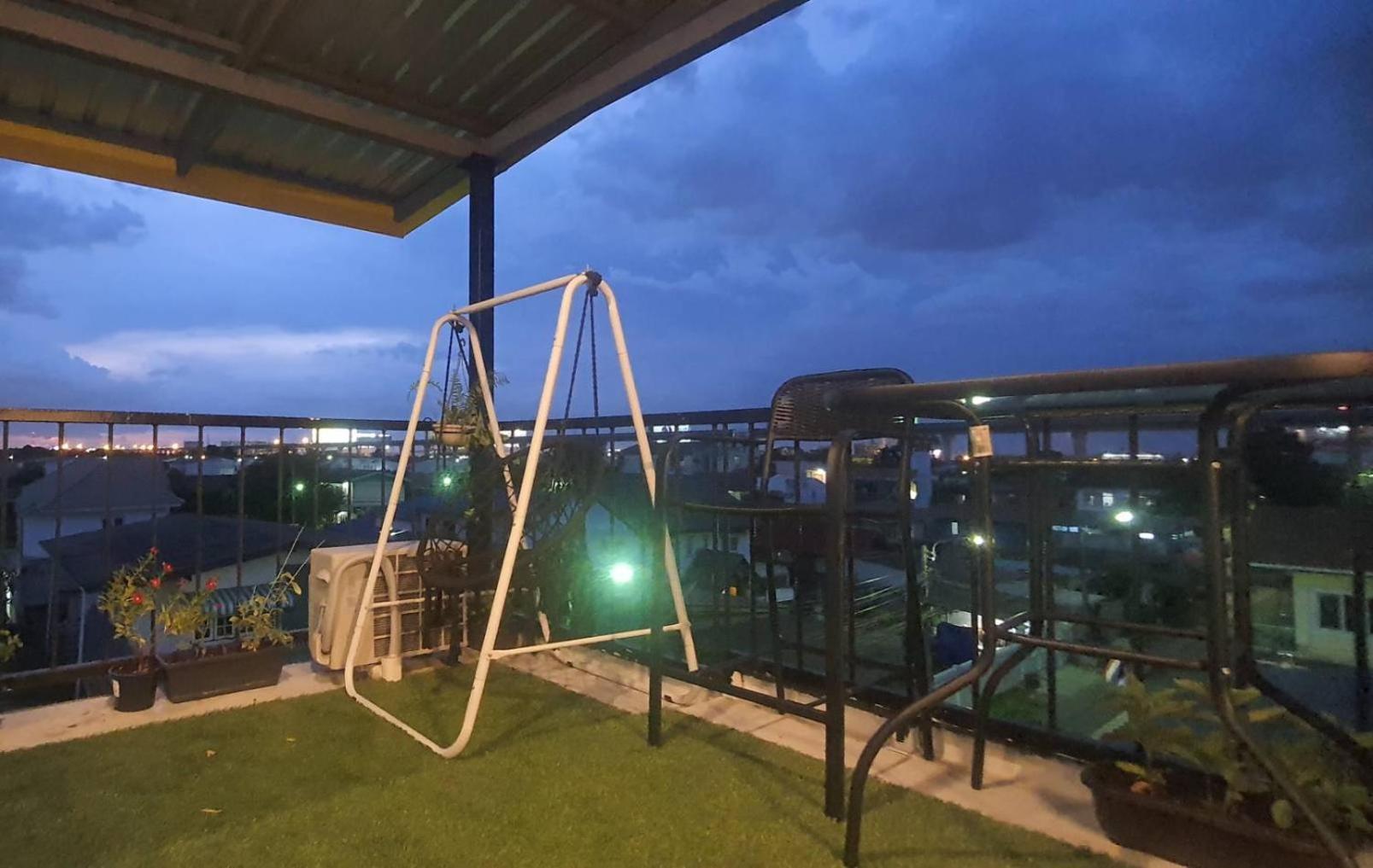 Merit Courtyard Suvarnaphumi House バンコク都 エクステリア 写真